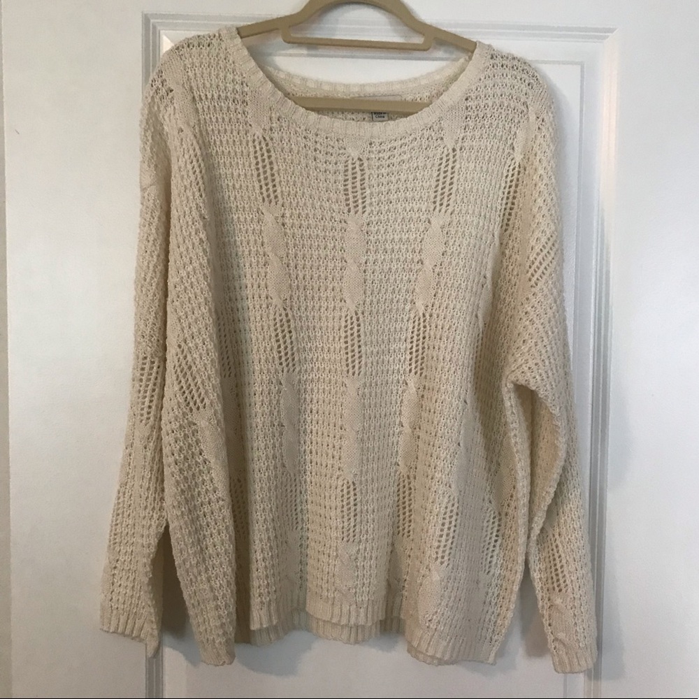 Light weight sweater